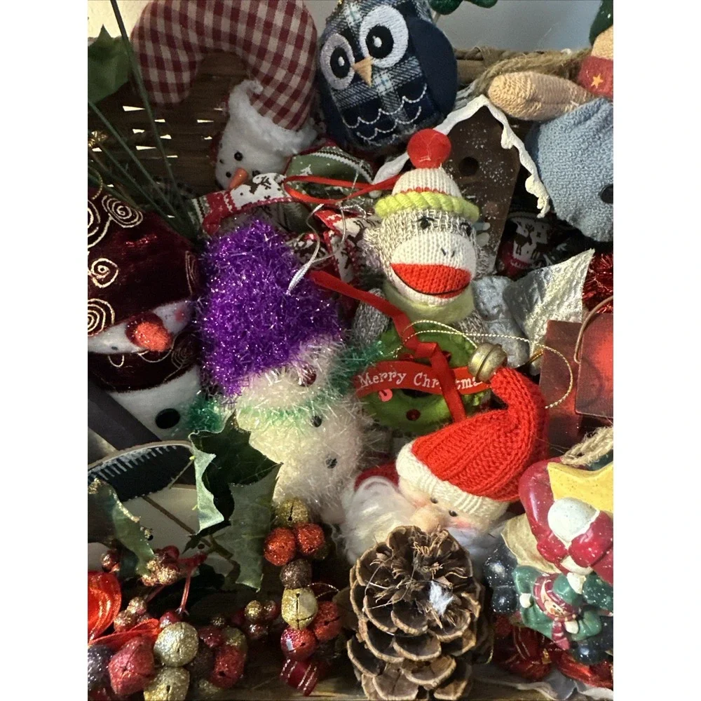 Christmas Craft Accents, Picks, Ornaments, Bells, Pine Cones For Crafts And Deco